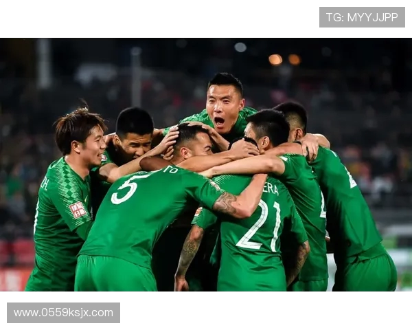 广州极限运动队在世界攀岩锦标赛中以99分稳居积分榜首位